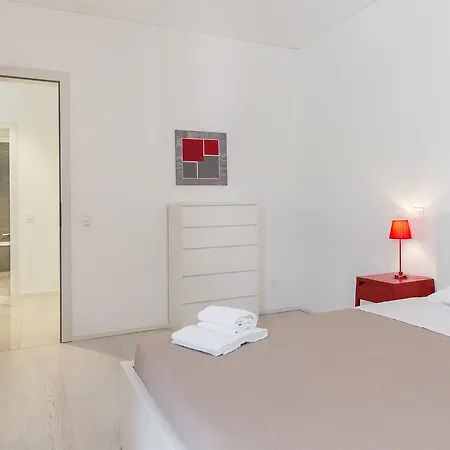 Agora Apartment *
