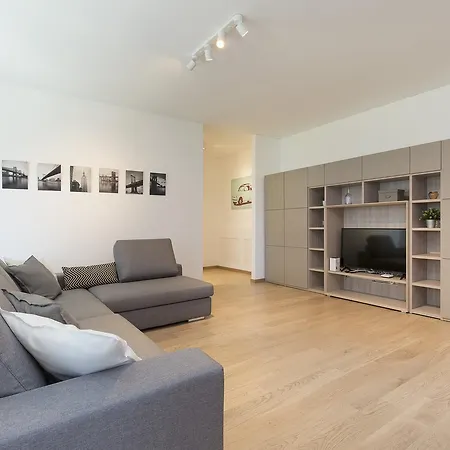 Agora Apartment *