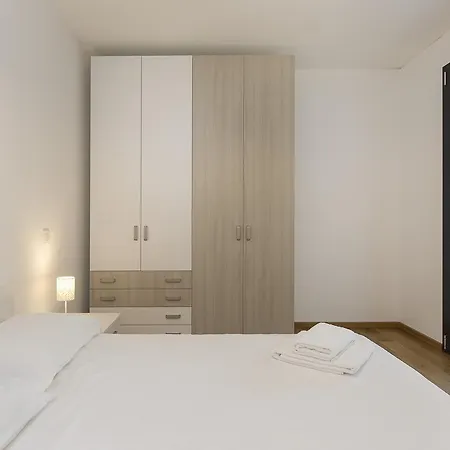 Agora Apartment *