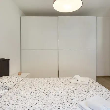 Agora